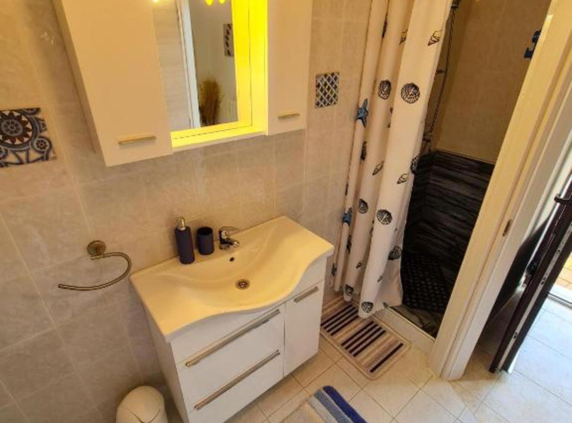 Apartman Marko 2 Novi Vinodolski Bagian luar foto